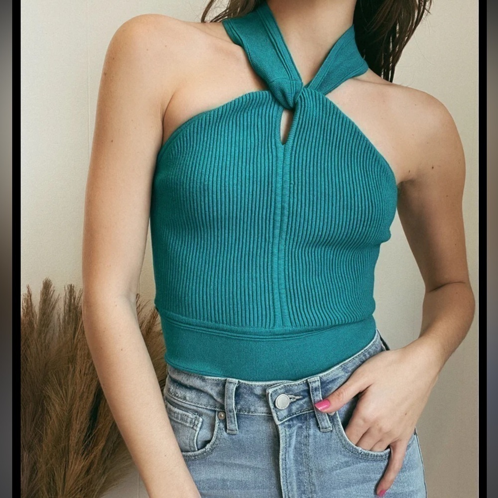 NWT Current air CROSS SWEATER TANK TOP